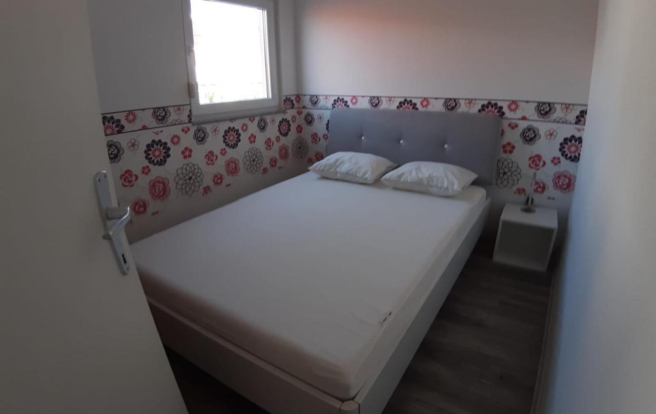 Apartment Tonko Vir Luaran gambar