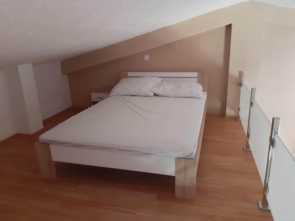 Apartment Tonko Vir Luaran gambar
